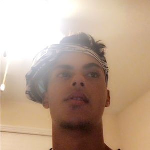 Meet your Posher, Justin